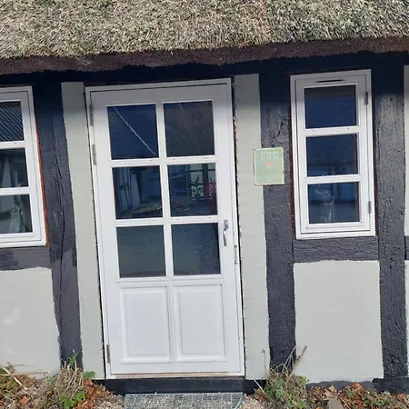 לינה וארוחת בוקר Krogsgaardens 3*